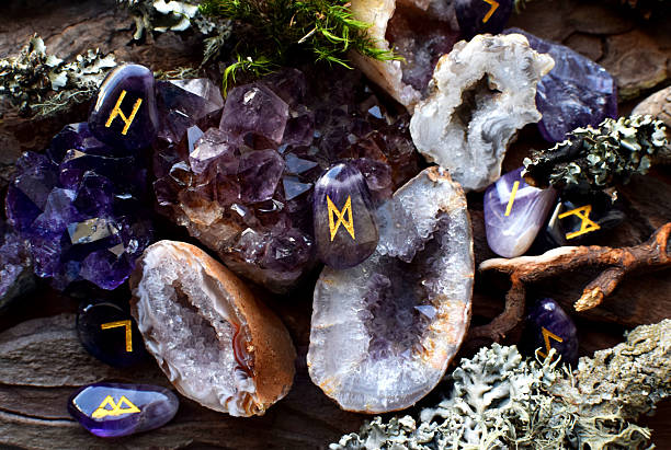 電話占いセラの当たる先生や口コミ評判を徹底調査!初回無料特典や通話料と退会方法まとめ