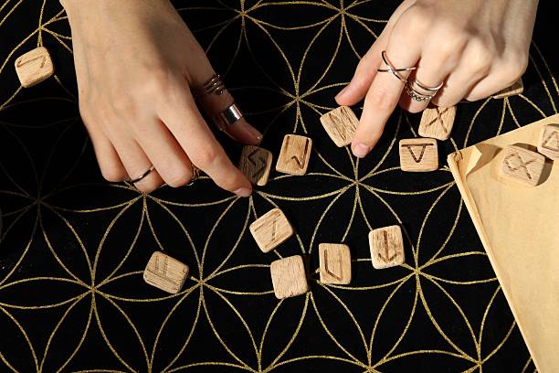 仏の目が両手や全部の指にあると強運?2つある場合や切れてる場合は?